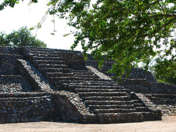 Zona Arqueológica la Campana-Villa de Alvarez必去景点