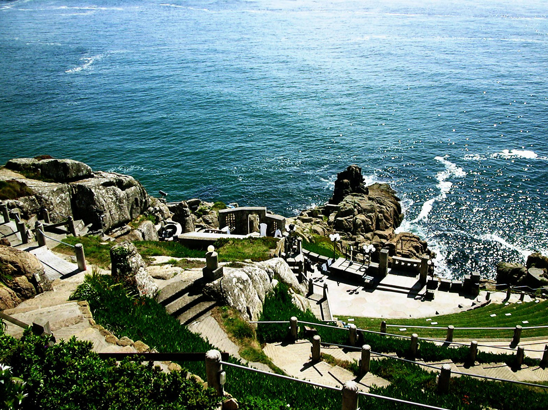 米纳克剧场-彭赞斯必去景点