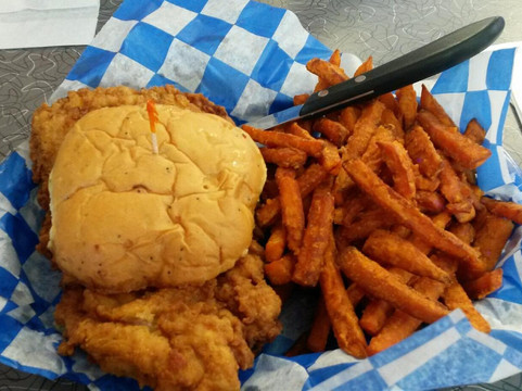 Mitchellville餐馆和美食-Brick Street Market and Cafe