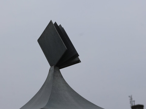 Ancienne cabine téléphonique à Saules