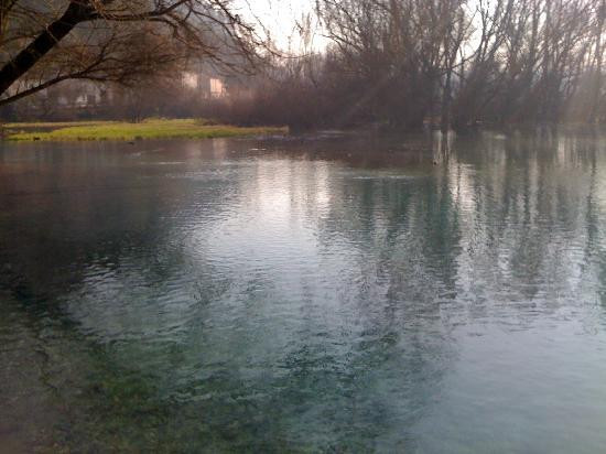 Lago di Posta Fibreno-Posta Fibreno必去景点