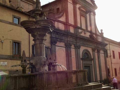 Fontana Grande-维泰博必去景点