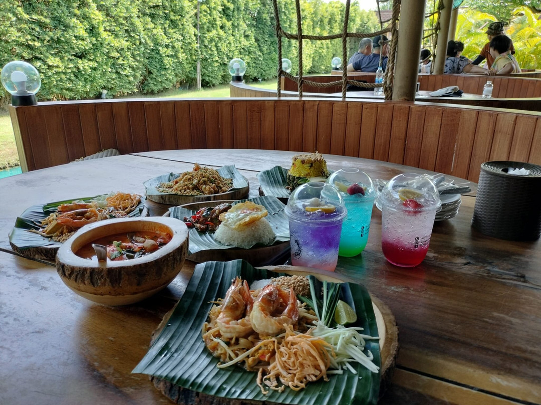 Khao Kho Wind Farm景点图片