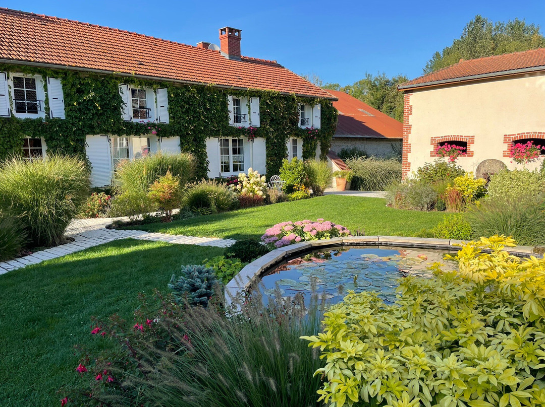 Au Pre du Moulin主图