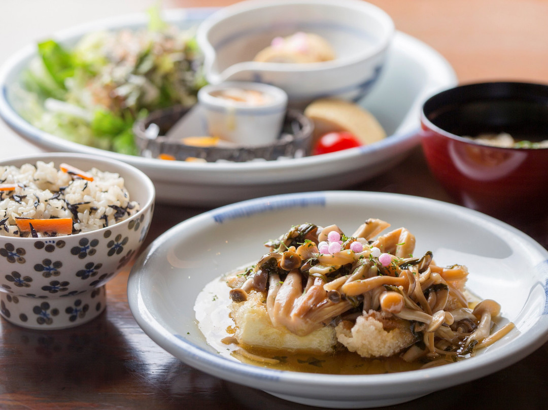 砥部町餐馆和美食-Cafe Restaurant Jutaro