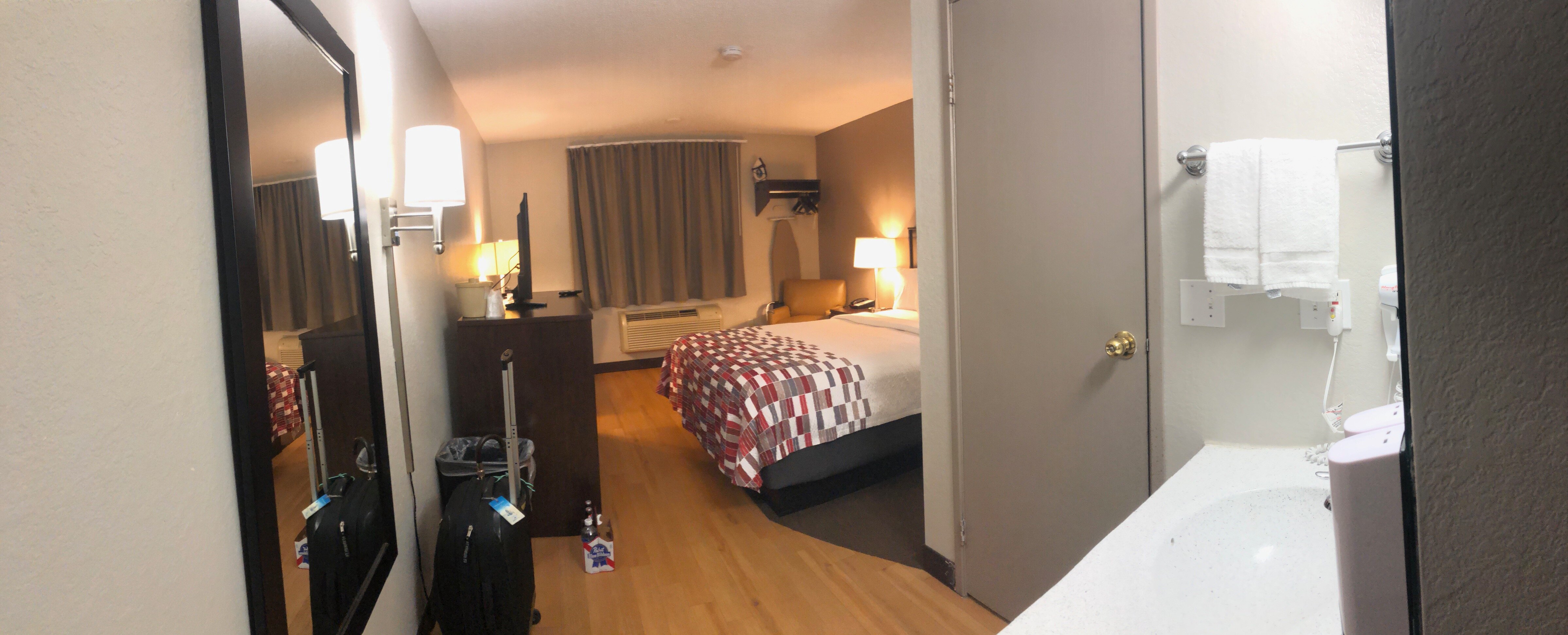 Red Roof Inn & Suites Omaha - Council Bluffs-客卧