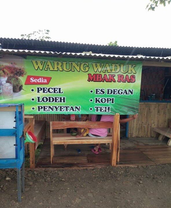 Warung Waduk Mbak Ras