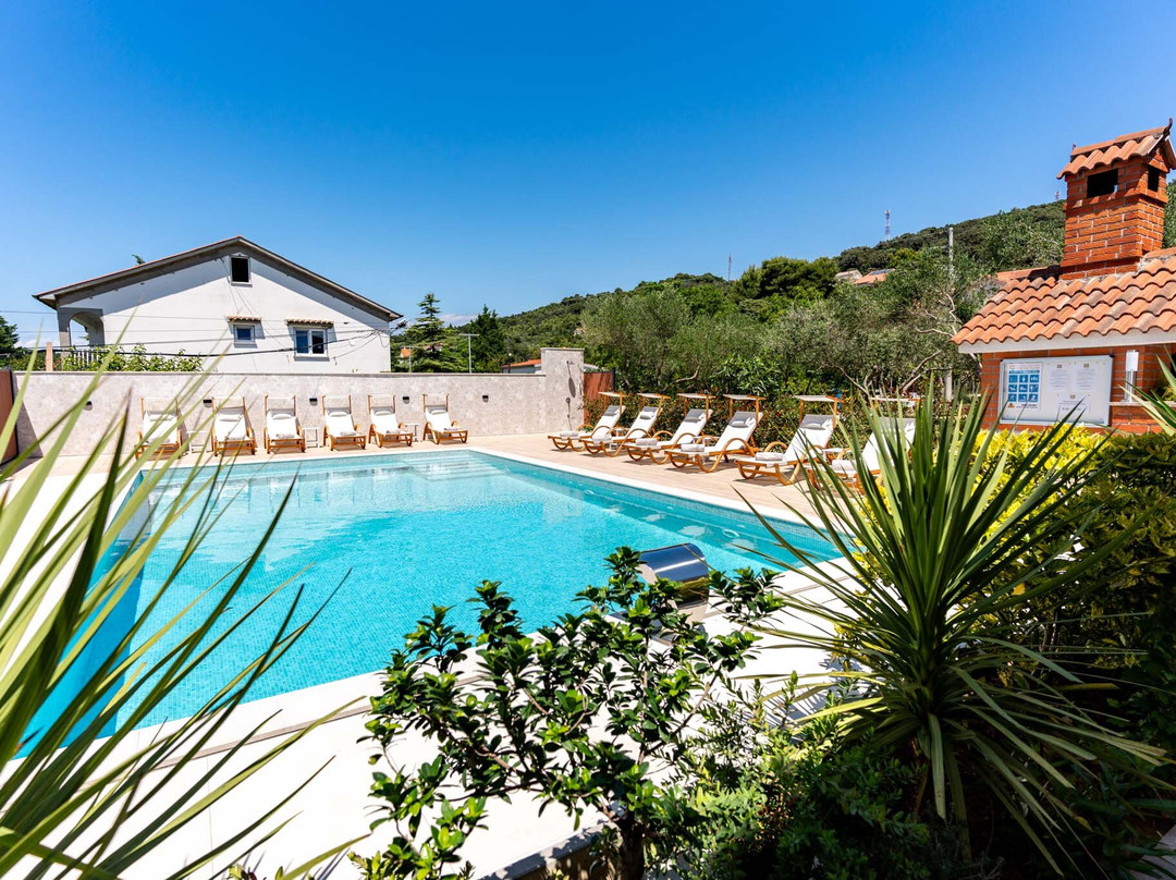 Foric Apartments with Outdoor Heated Pool