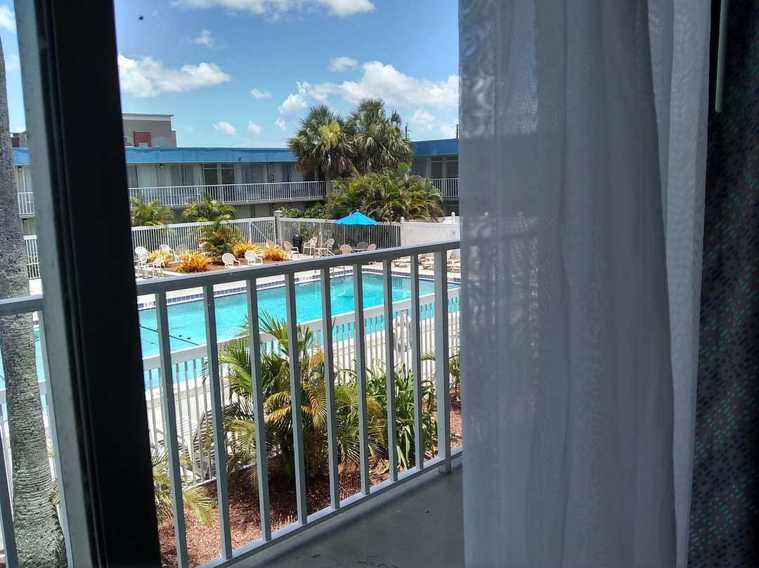 Days Inn by Wyndham Titusville Kennedy Space Center主图