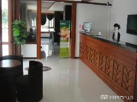 格林豪泰智选酒店(上海国家会展中心嘉怡路地铁站店)主图