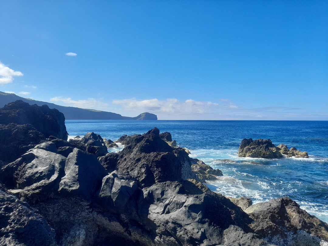Piscinas Naturais do Varadouro-Capelo必去景点