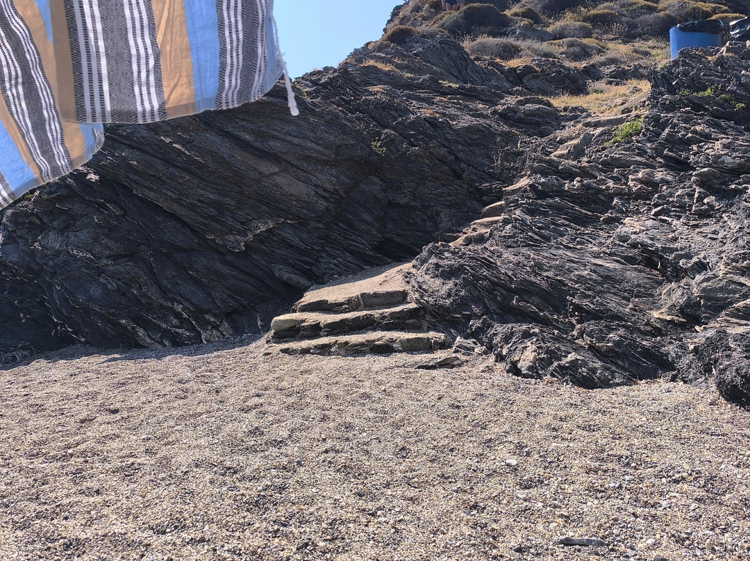 Perivoliou Beach景点图片