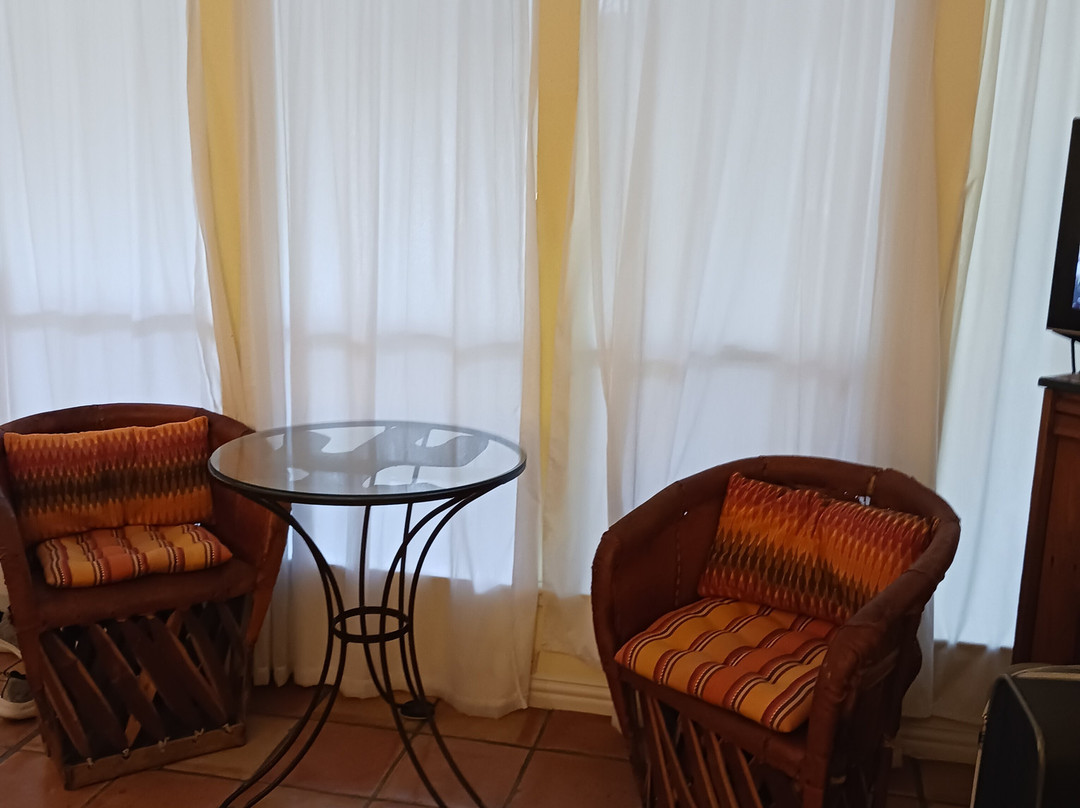 Casa del Sol Bed and Breakfast at Lake Travis主图