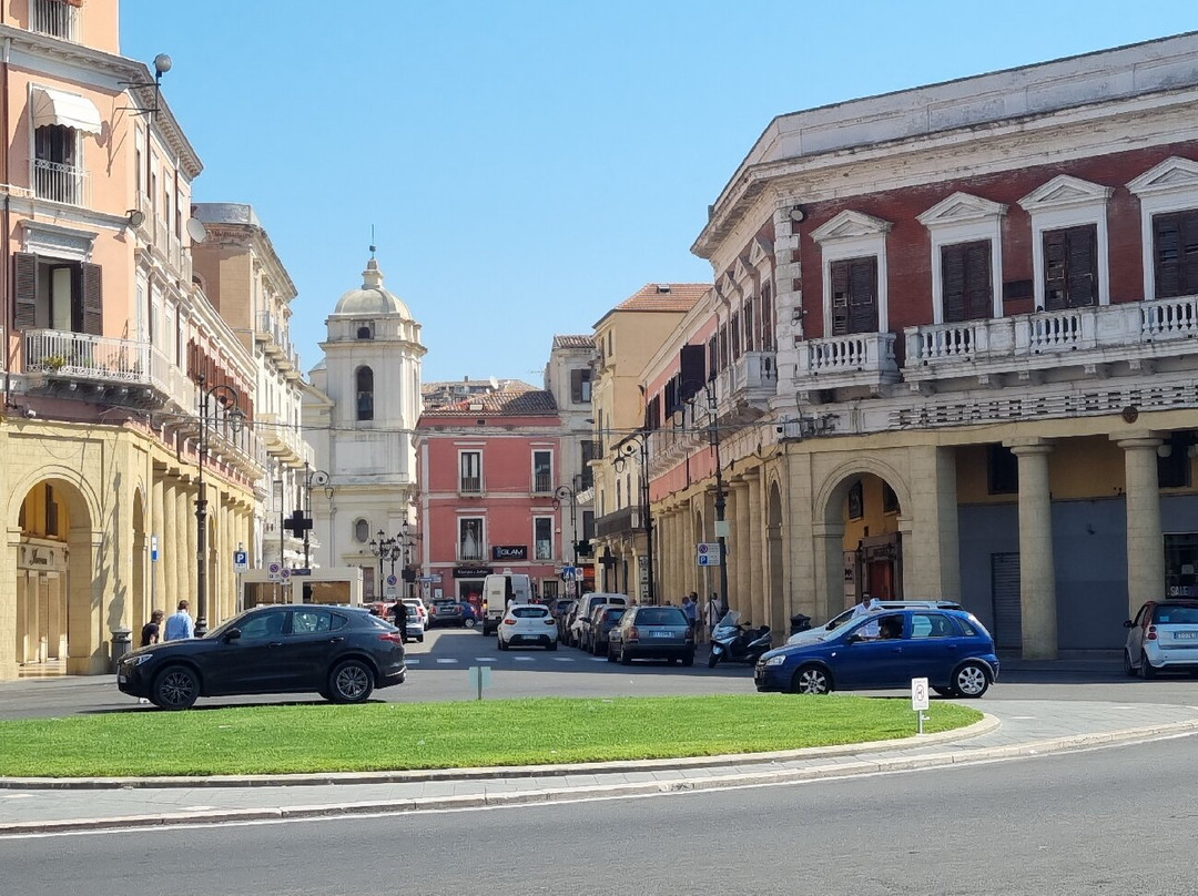 Chiesa Santa Maria Assunta e San Dionigi l'Areopagita-克罗托内必去景点