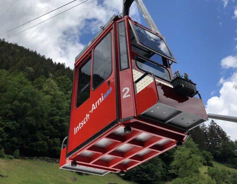 Luftseilbahn Intschi - Arnisee景点图片