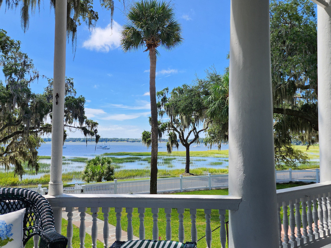 Cuthbert House主图