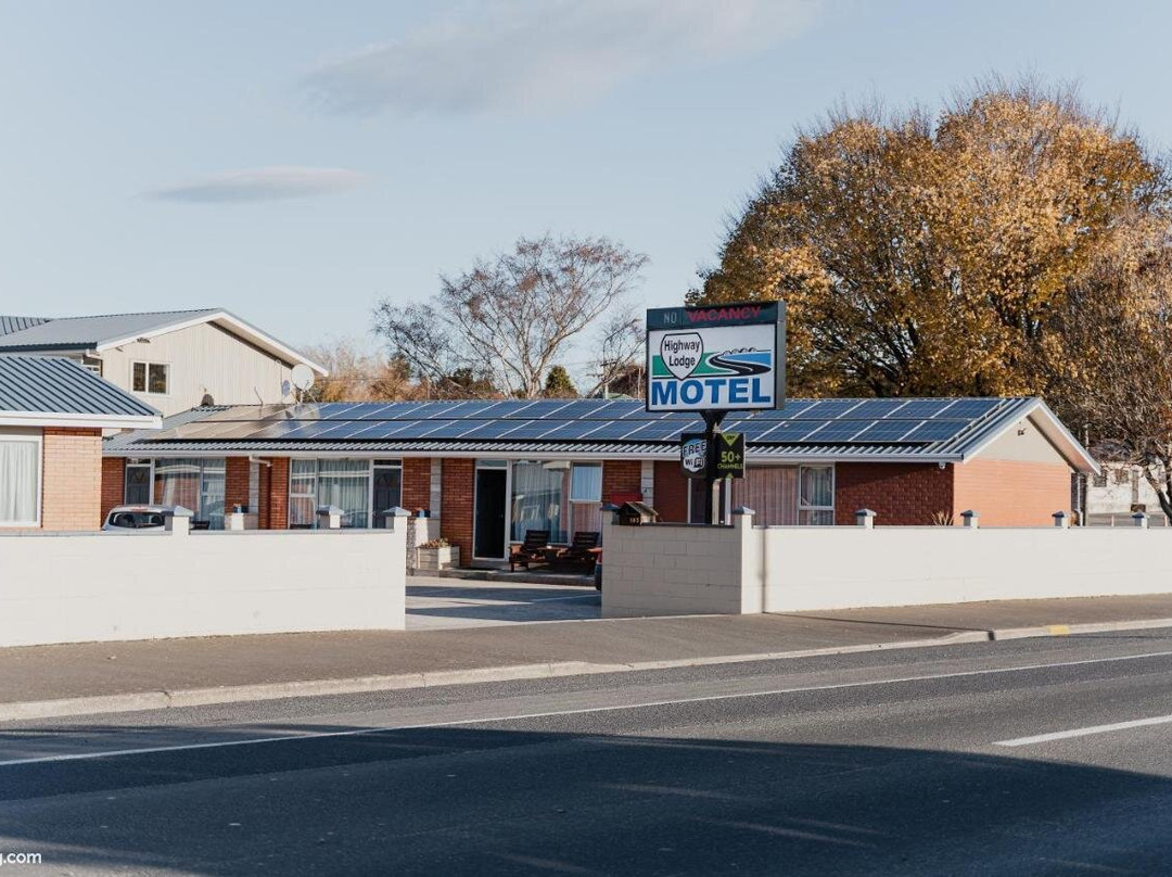 Highway Lodge Motel主图