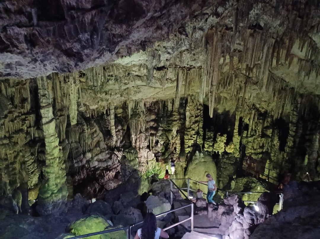 Cave of Zeus-Plati必去景点