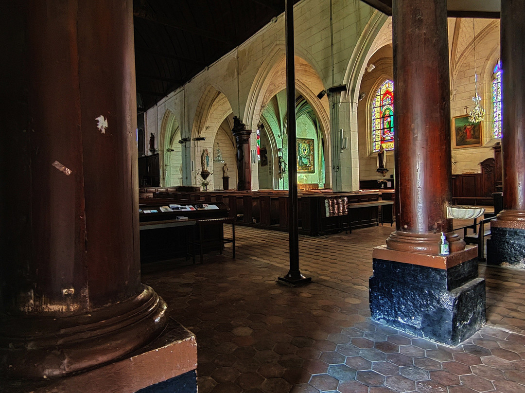 Eglise Saint-lubin De Brou-Brou必去景点