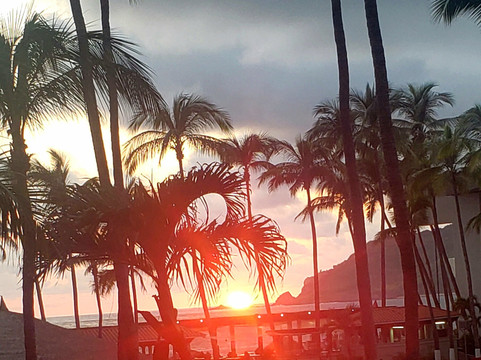 埃尔熙厄尔莫罗海滩酒店主图