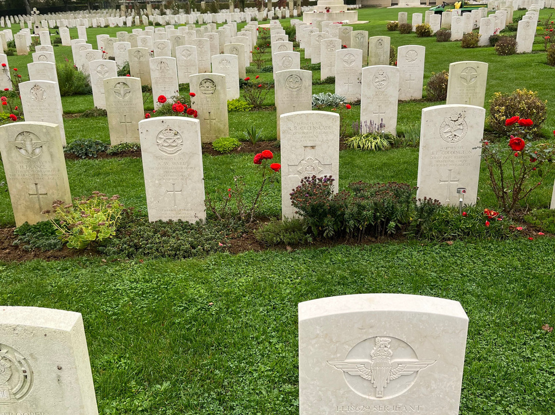 Ranville War Cemetery-Ranville必去景点