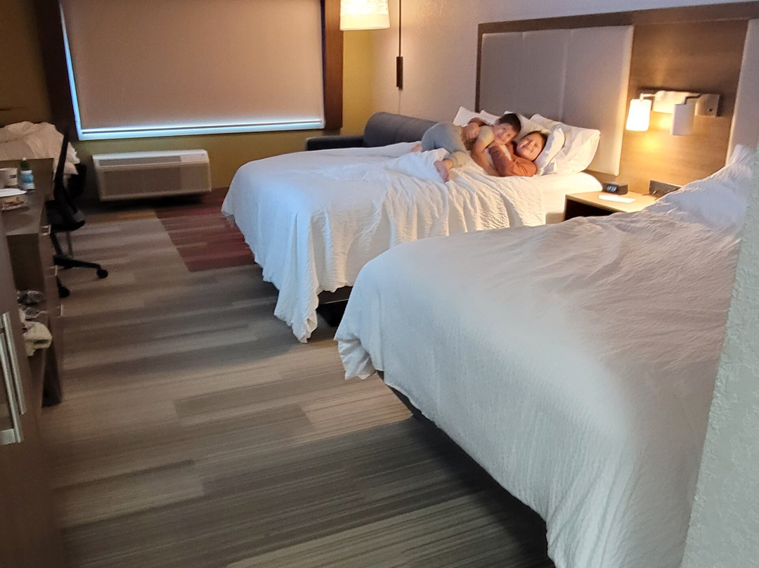 Holiday Inn Express & Suites Florence - Cincinnati Airport By IHG主图