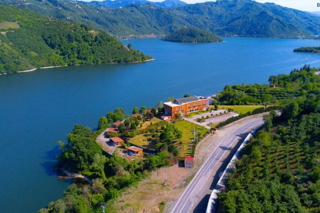 Ayvacik Hotel Ve Restaurant