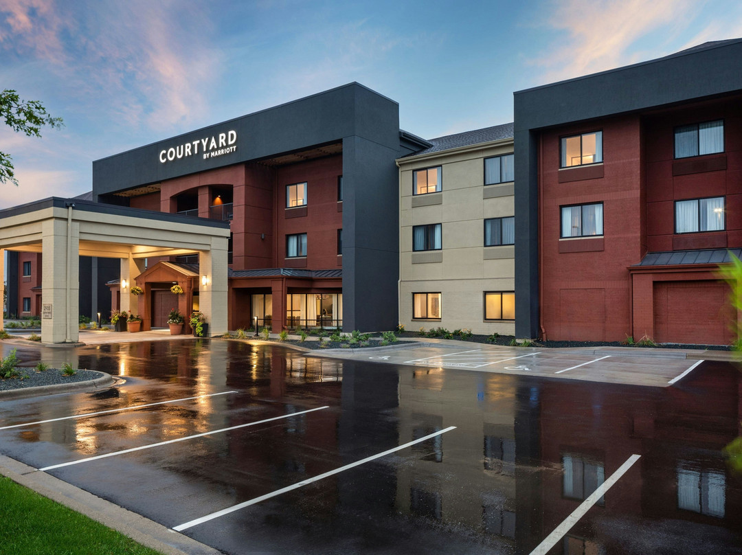 Courtyard by Marriott Minneapolis St. Paul/Roseville主图