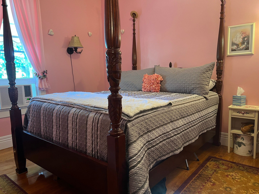 Old Mission Inn主图