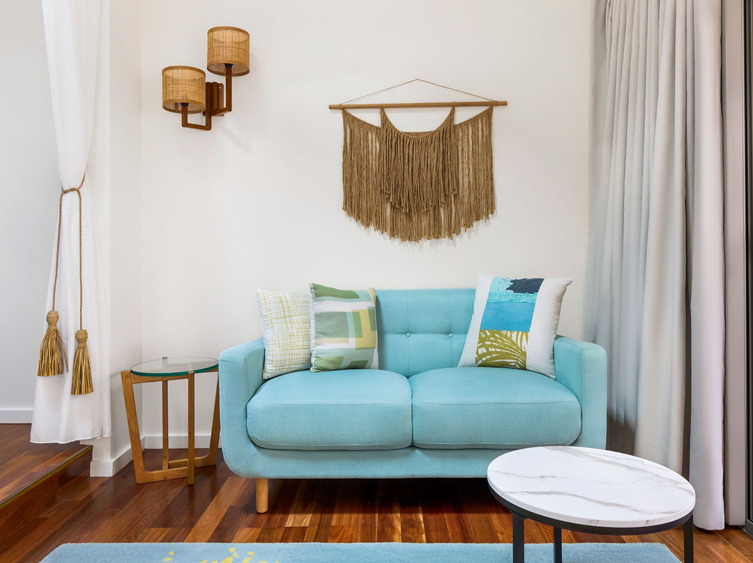 爱若吉拉度假酒店主图