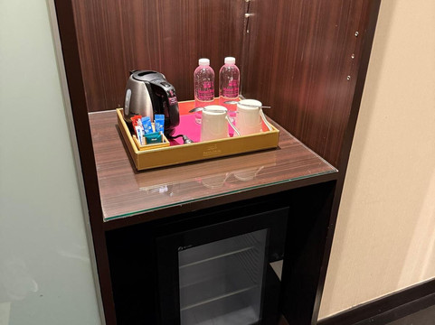 曼谷京华大酒店主图