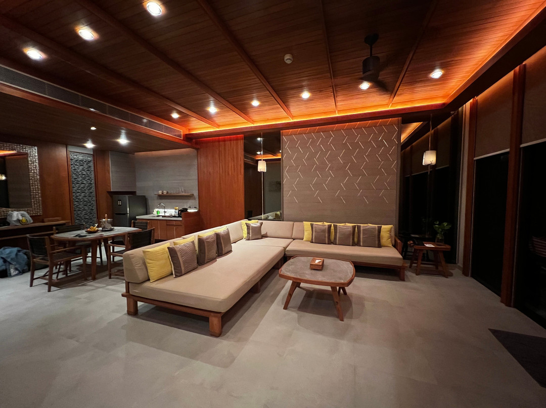 普吉岛斯攀瓦酒店主图