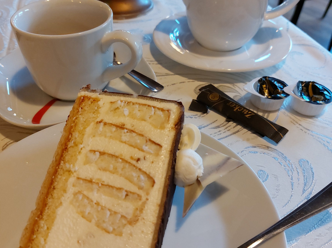 Cafe Mayer