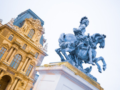 VOYAGE-巴黎必去景点