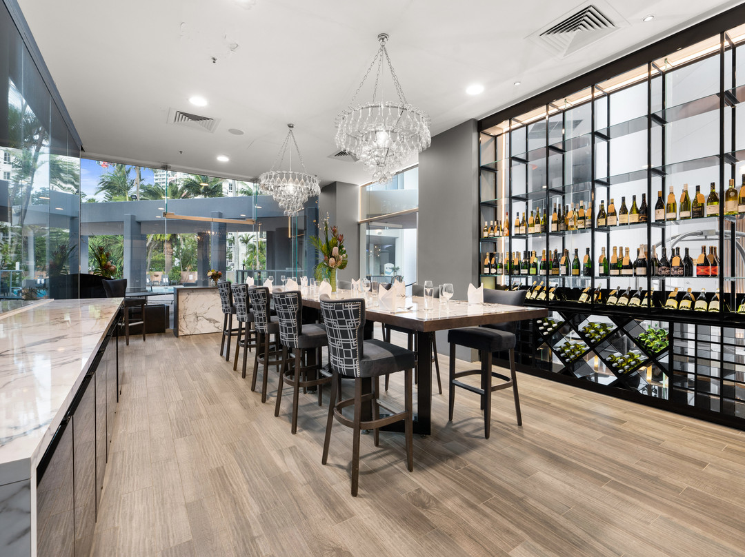 冲浪者天堂皇冠假日酒店主图