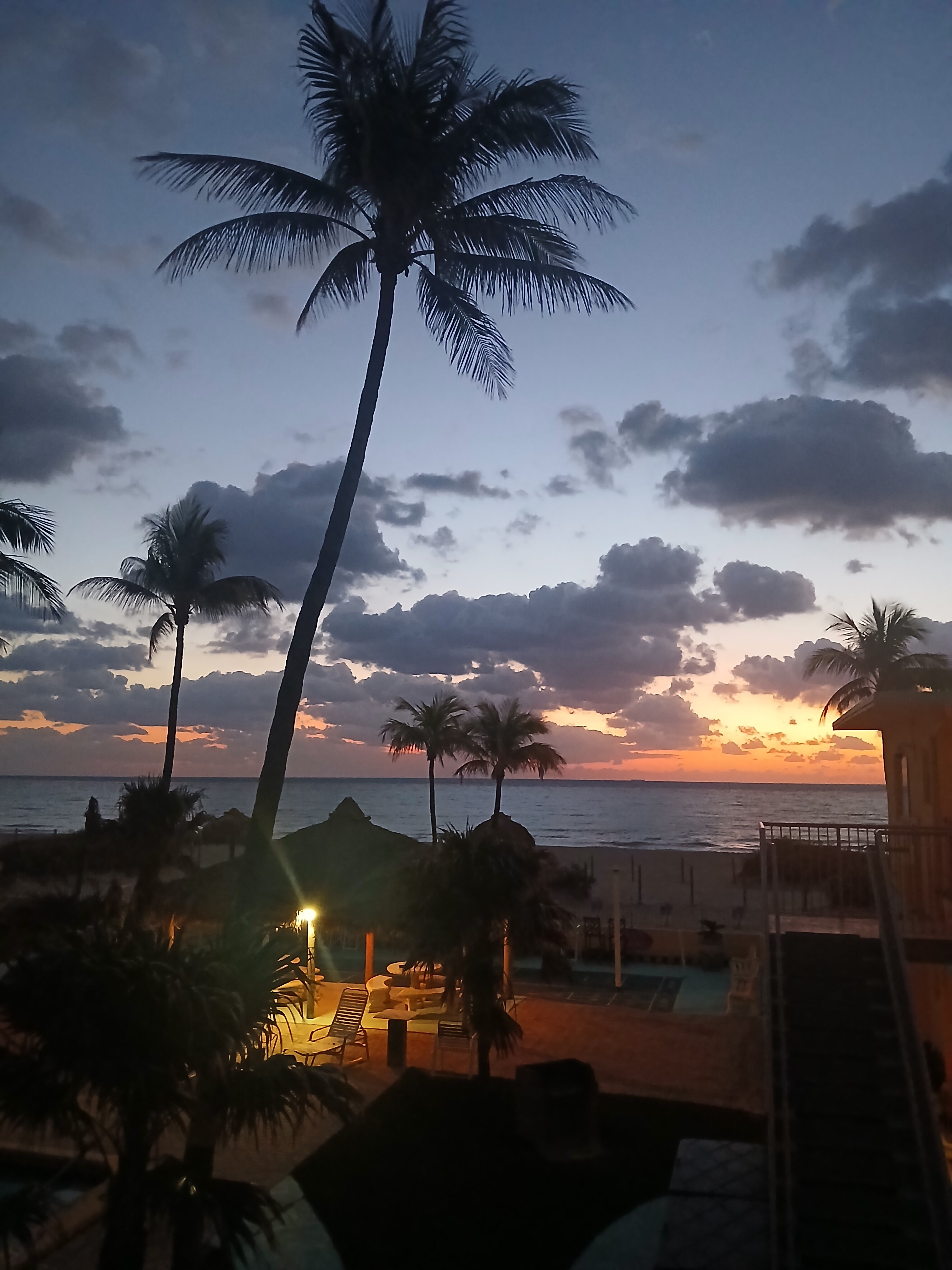 Ebb Tide Oceanfront Resort-浴室