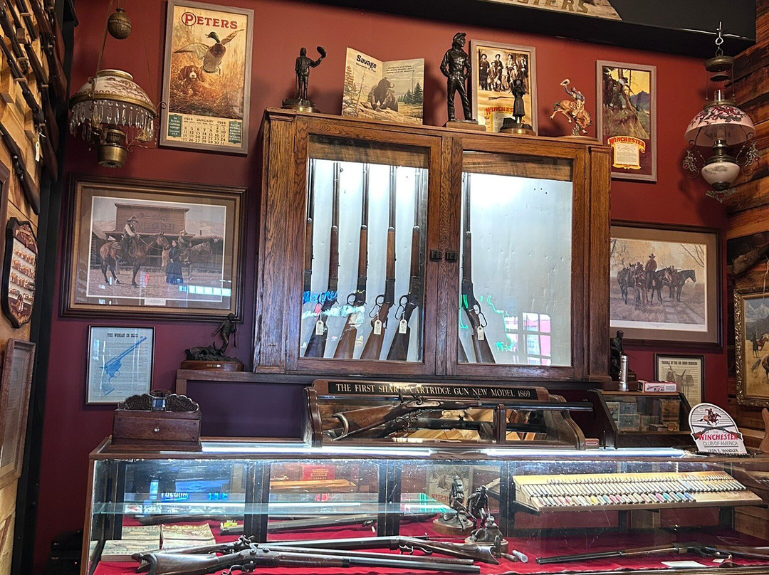 Frontier Auto Museum景点图片