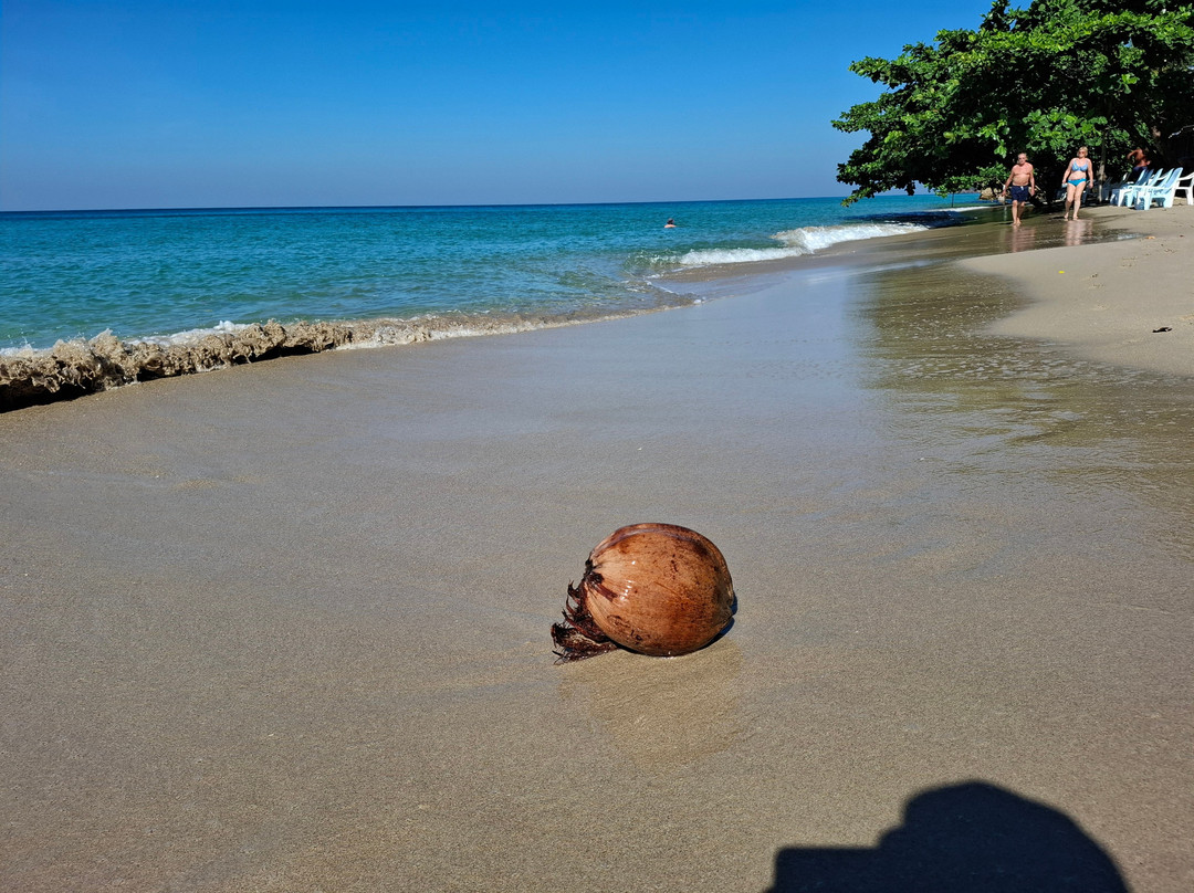 White Sand Beach