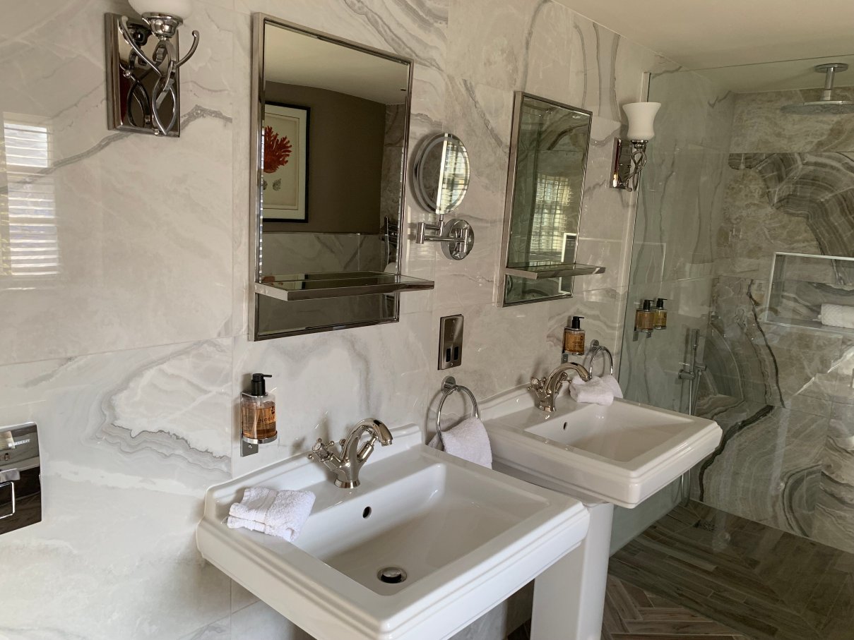 Fox & Hounds Country Inn-浴室