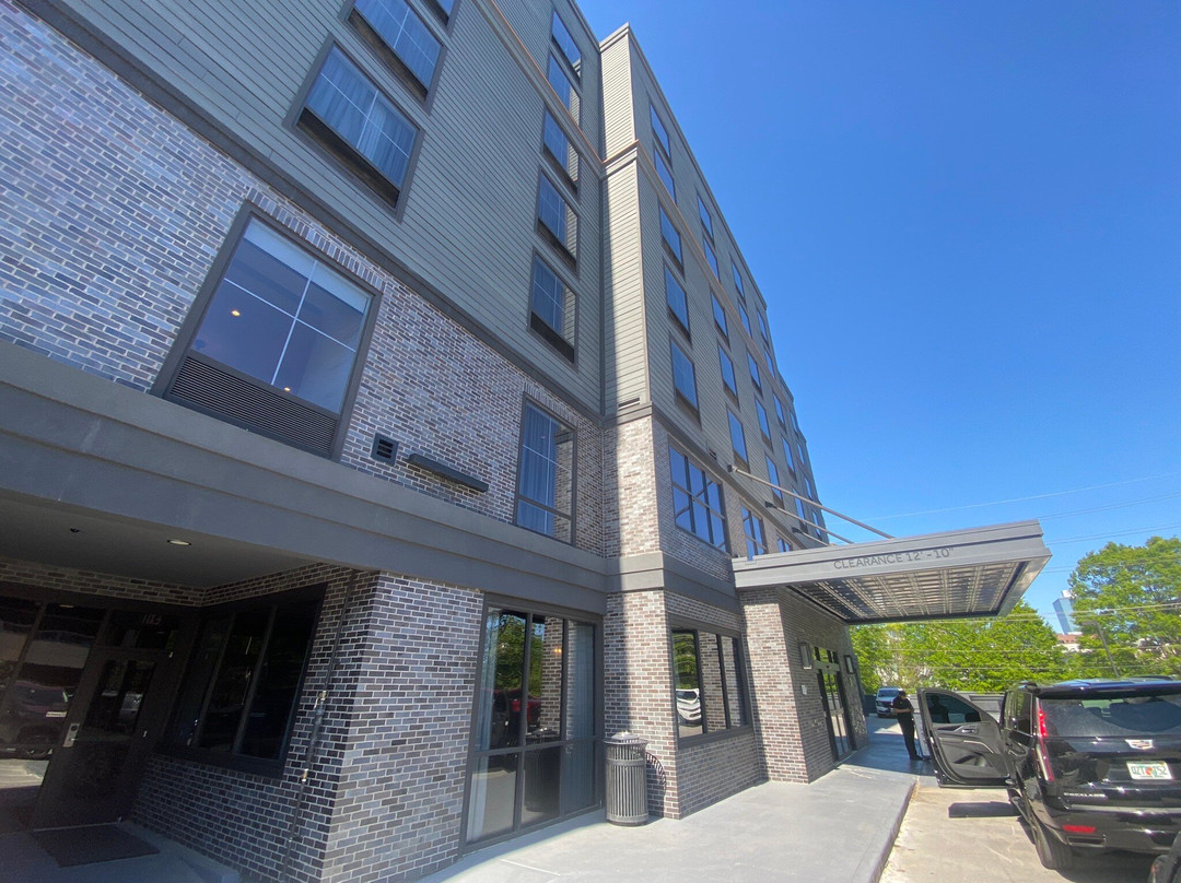 Cumberland House Knoxville Tapestry Collection By Hilton主图