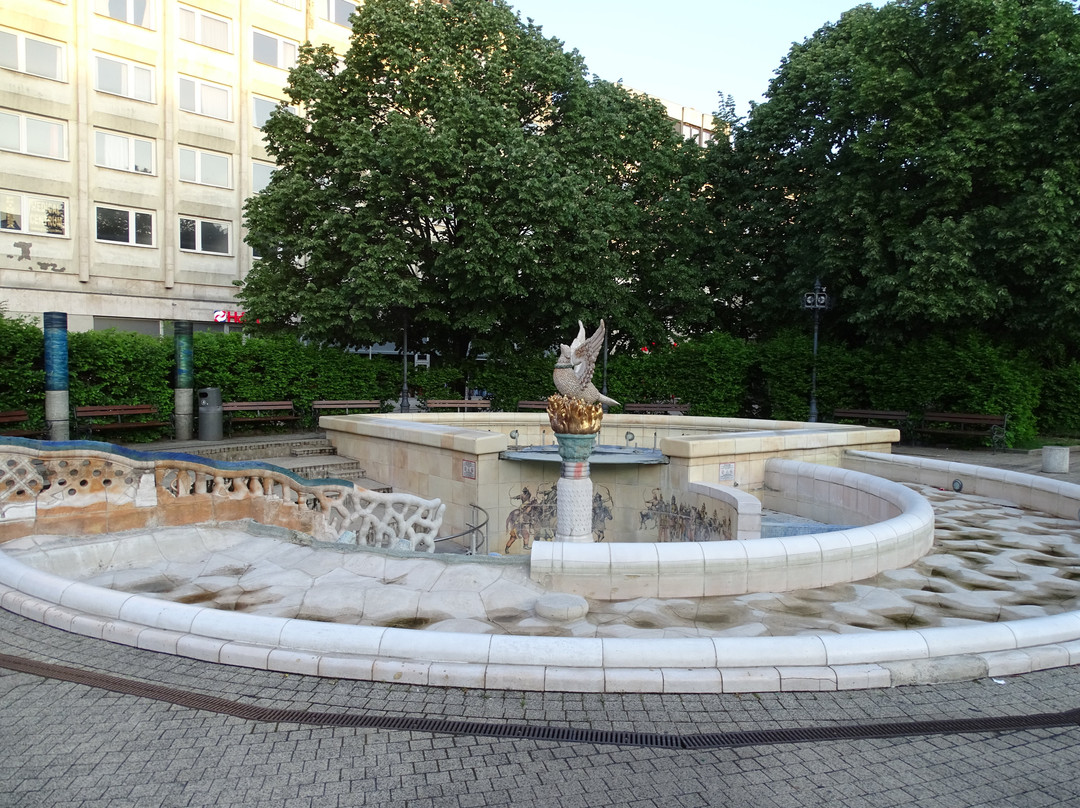 Főnix oszlop szökőkúttal景点图片
