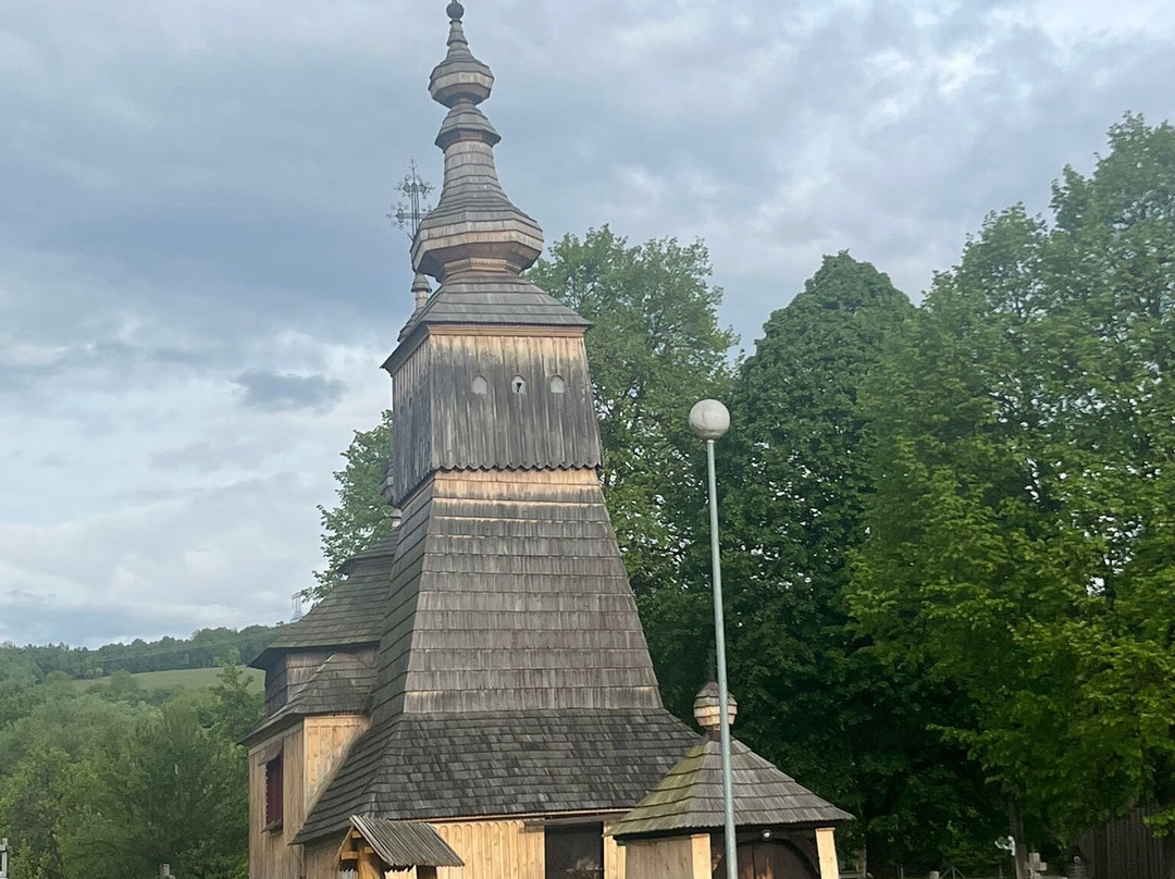 Kostol Usnutia Presvatej Bohorodicky-Hunkovce必去景点