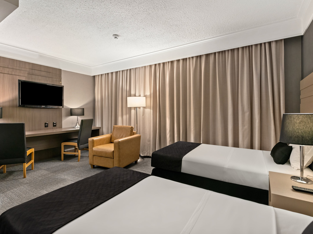 斯拉维罗噶鲁尔豪斯酒店主图