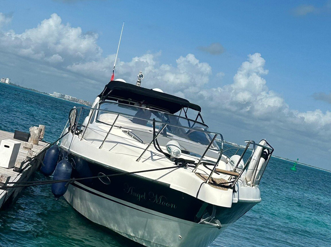 MM Royale Yachts景点图片