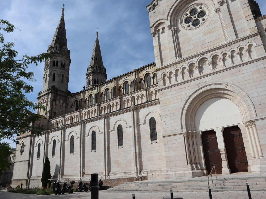Église Saint-Pierre景点图片