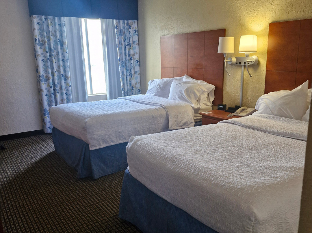 莫尔黑德城希尔顿恒庭酒店主图