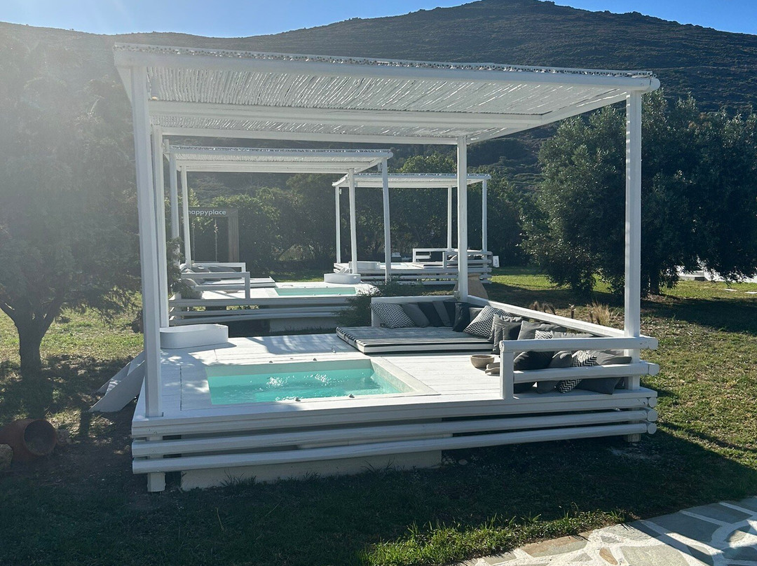 Ow Andros Luxury Suites主图