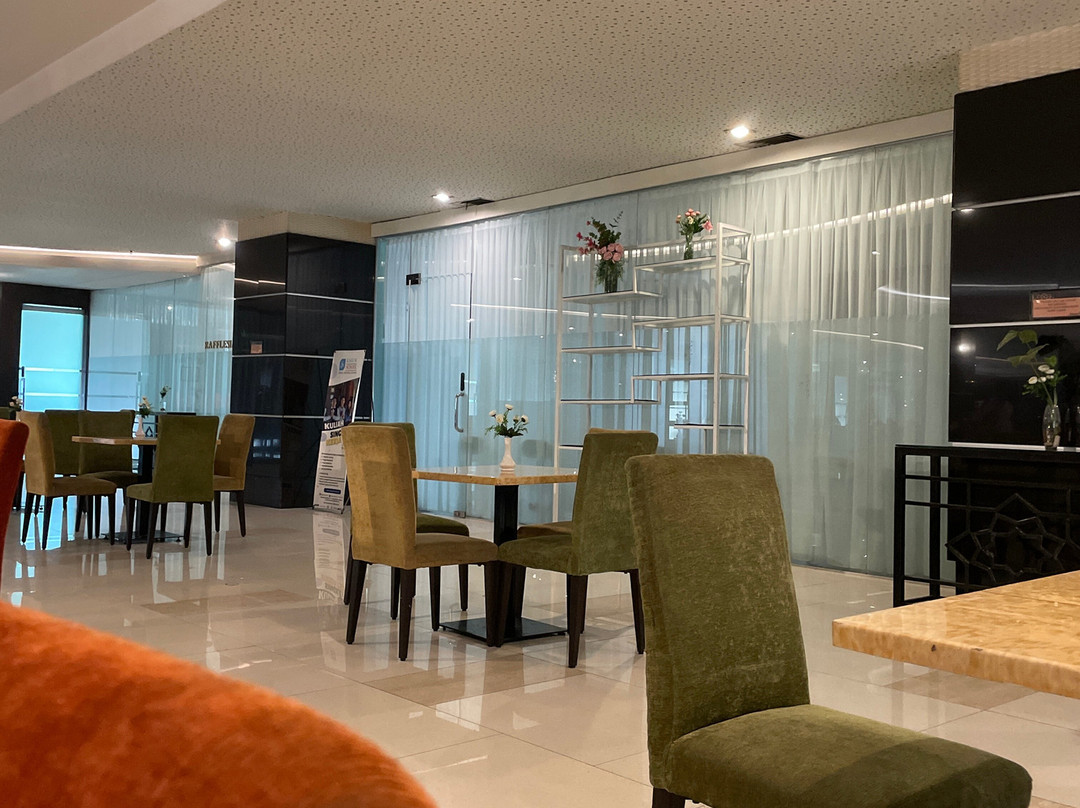 万隆金花酒店主图
