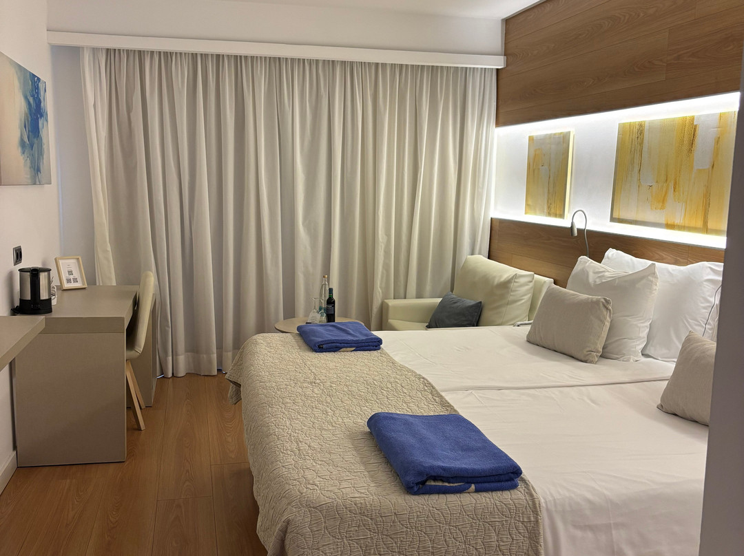Hotel Monsuau主图