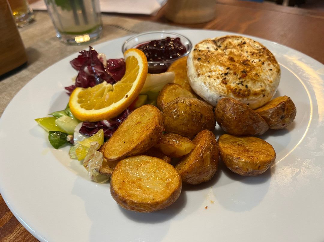 Lokál Restaurant